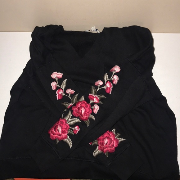 American Eagle Outfitters Sweaters - Embroidered sweater